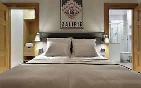 Stradonia Serviced Apartments